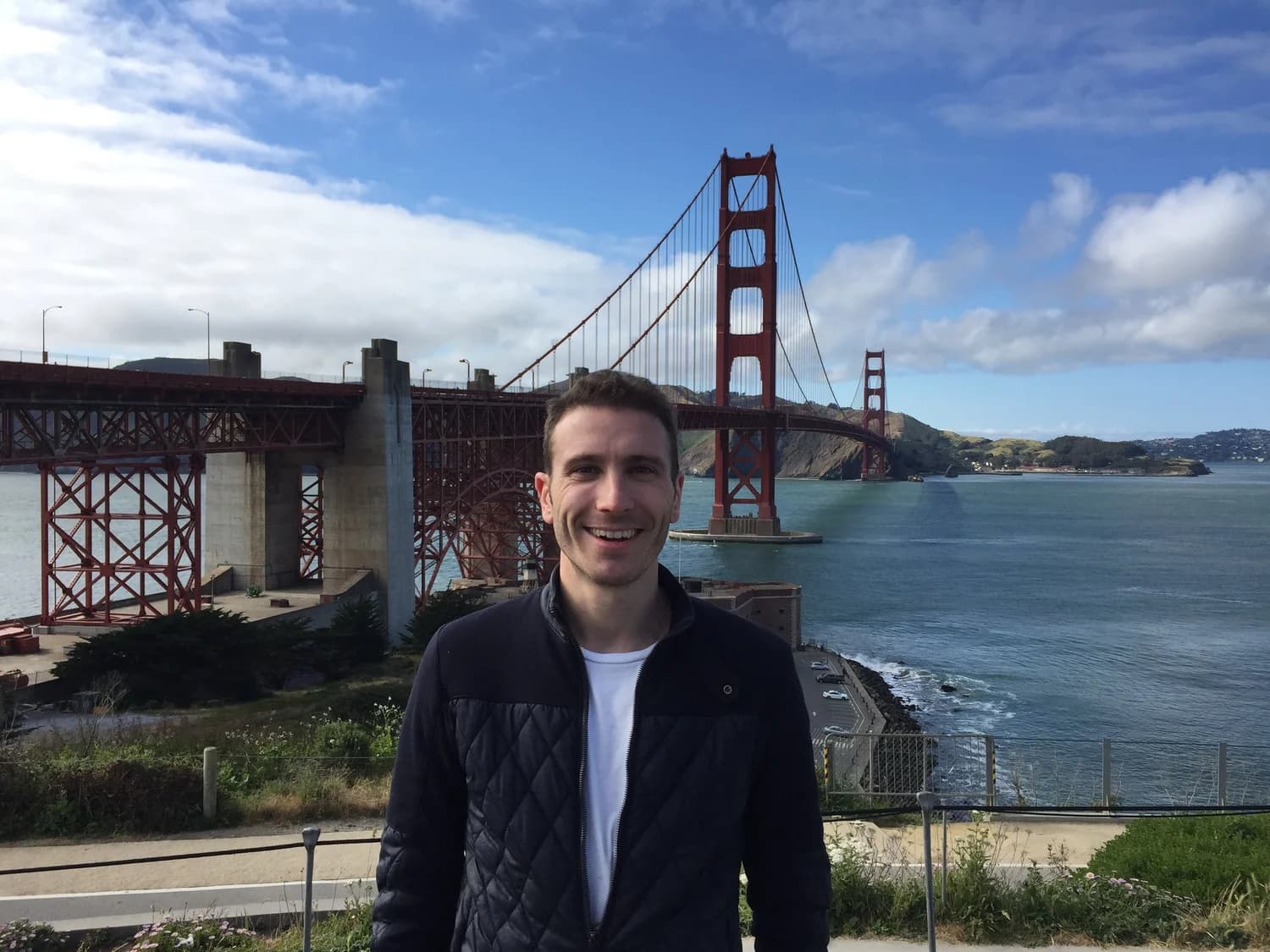 Devant le Golden Gate à San Francisco